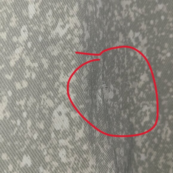 SPANX® SMALL ANKLE JEAN-ISH LEGGINGS WITH GRAY & CREAM MIX PATTERN - SIZE LARGE - Picture 10 of 16